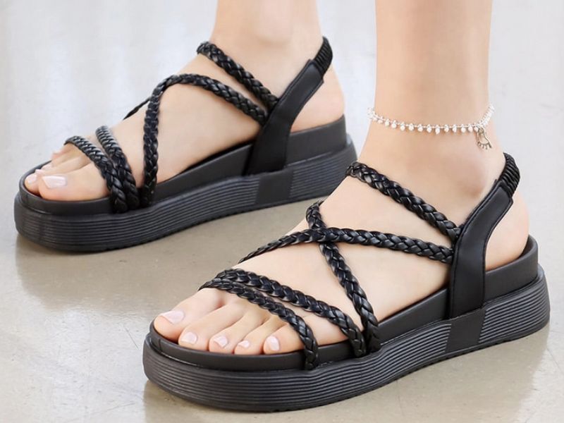 Sandal Platform Hàn Quốc mang lại sự thoải mái khi đi cho phái nữ