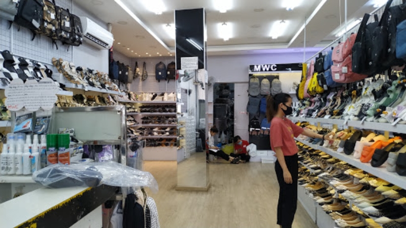 MWC Shop là một trong những địa chỉ uy tín chuyên cung cấp sandal nam chất lượng