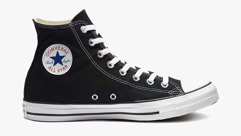 Converse Chuck Taylor All Star với phong cách trẻ trung và cá tính