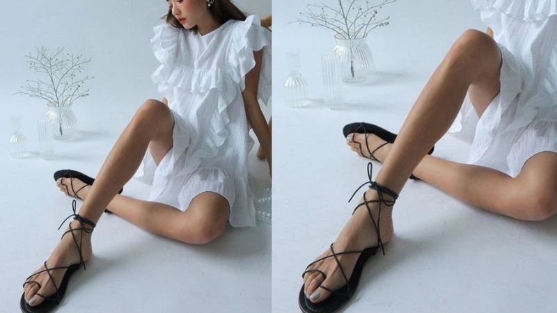 Giày sandal buộc dây mang vẻ đẹp nữ tính và quyến rũ