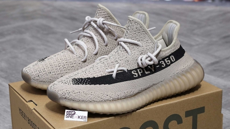 Giày Yeezy 350 là lựa chọn hàng đầu của nhiều học sinh hiện nay