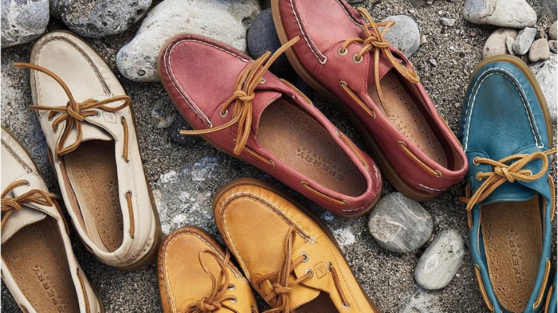 Giày Boat Shoes làm từ vải canvas hoặc da lộn, đây là lựa chọn đáng cân nhắc