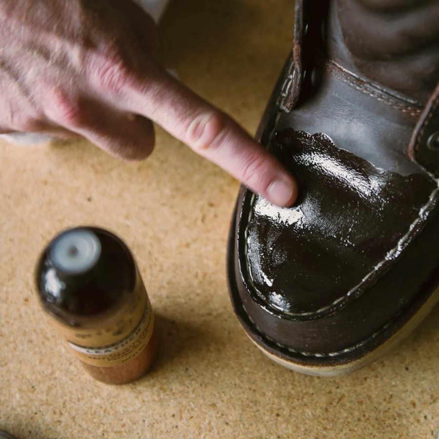 Products that can easily damage the leather of shoes