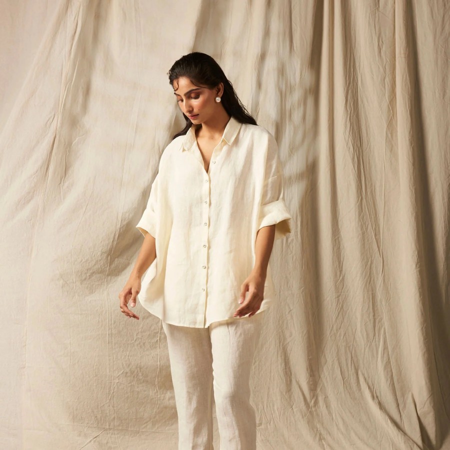 Gentle flared shirt