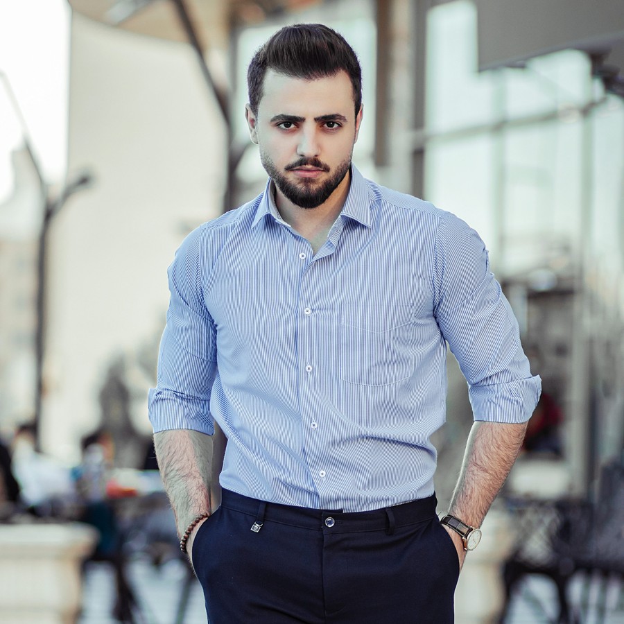 Outfits for coffee with the boss