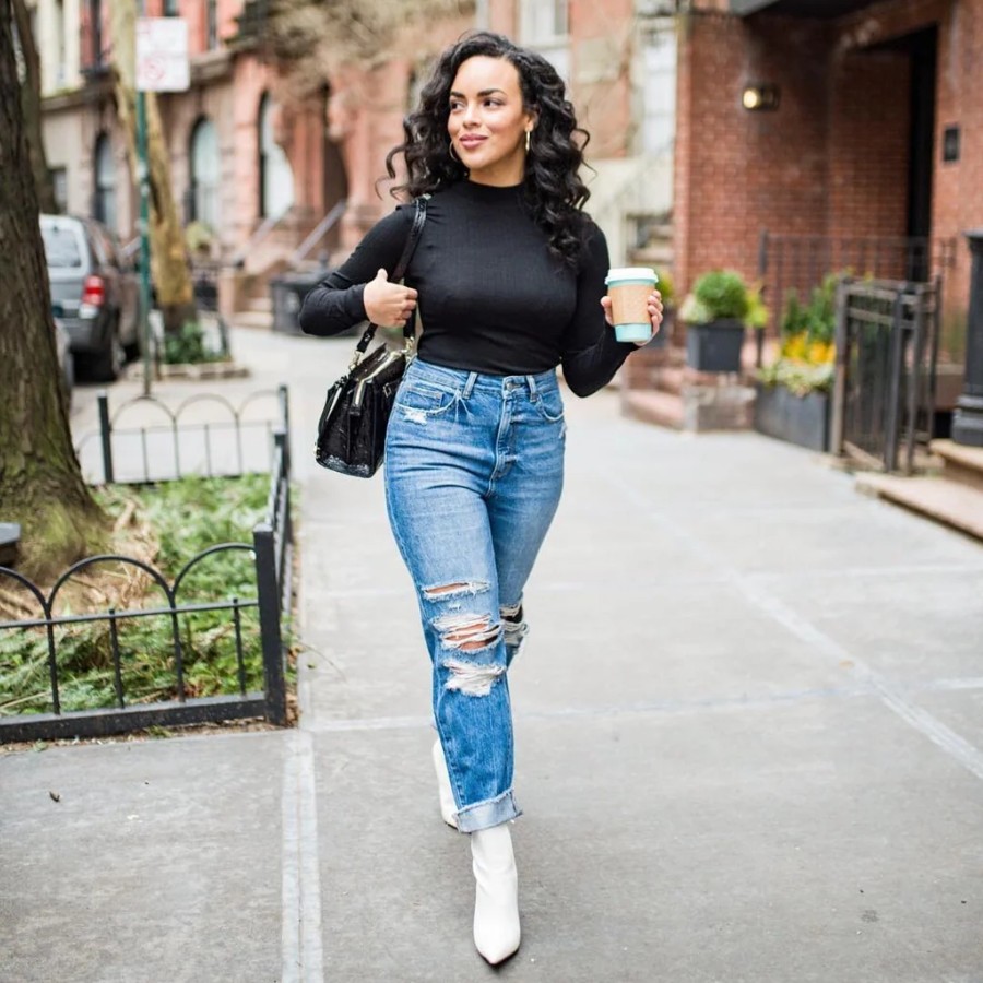 Bodycon top, high waisted jeans