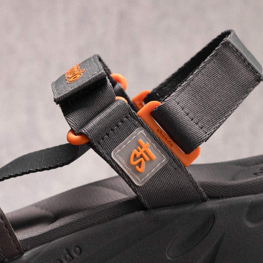 Shoes for Tet must be of good quality and breathable.