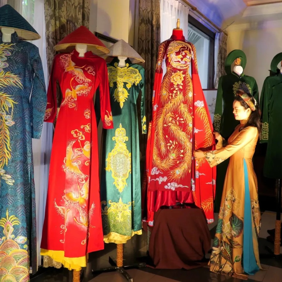 Choose light clothing materials