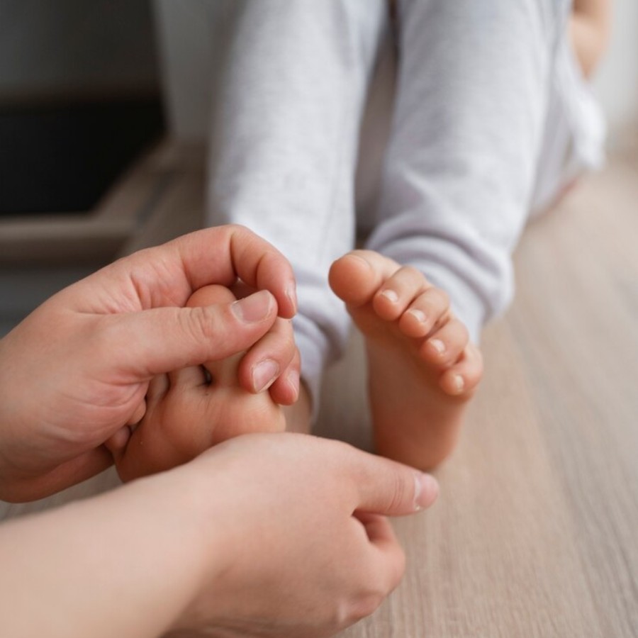 Check foot width