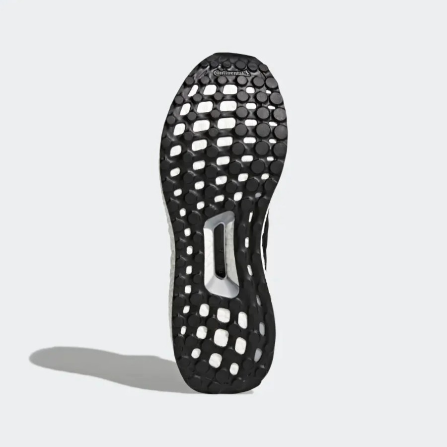 Boost shoes have good elasticity