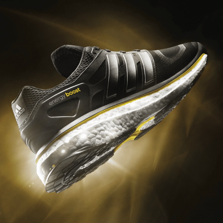 Boost shoes with fast reaction speed