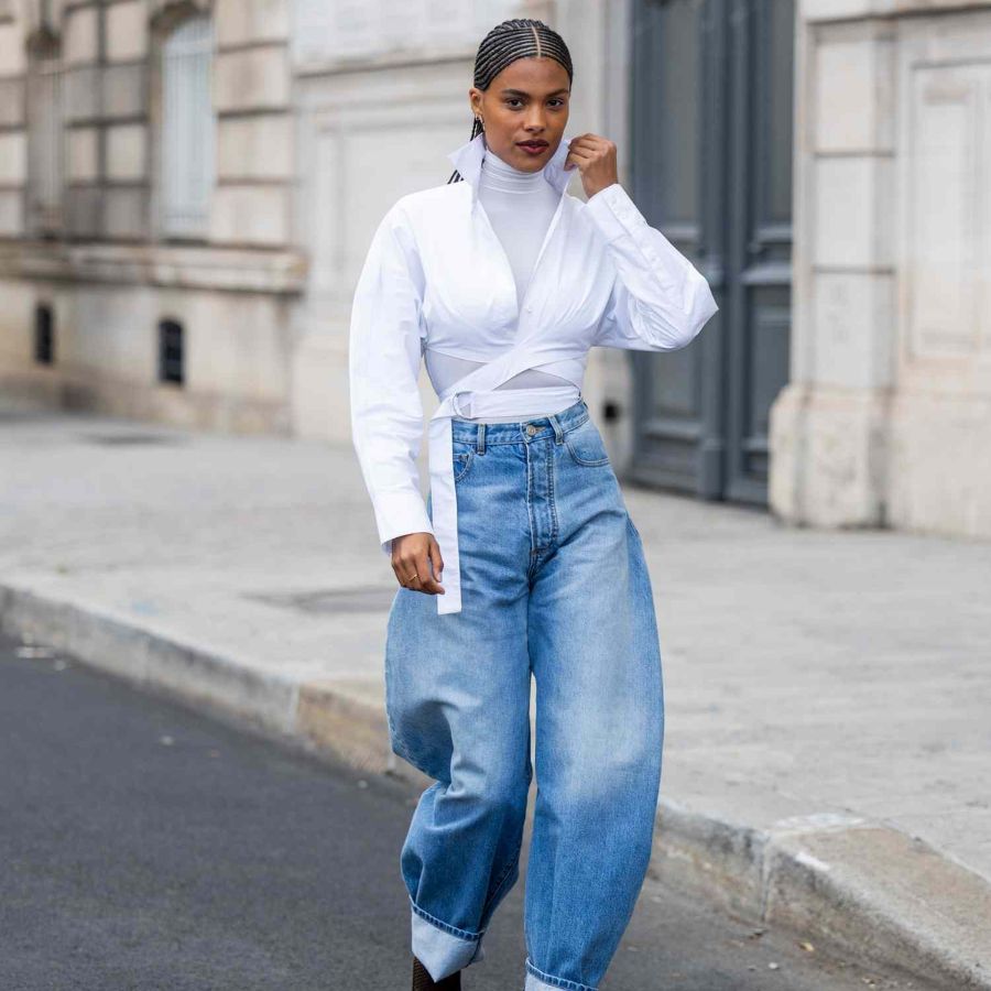 Sexy and feminine: Baggy pants + baby doll + high heels