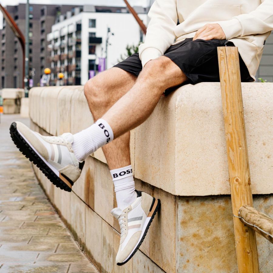 Sneakers with shorts