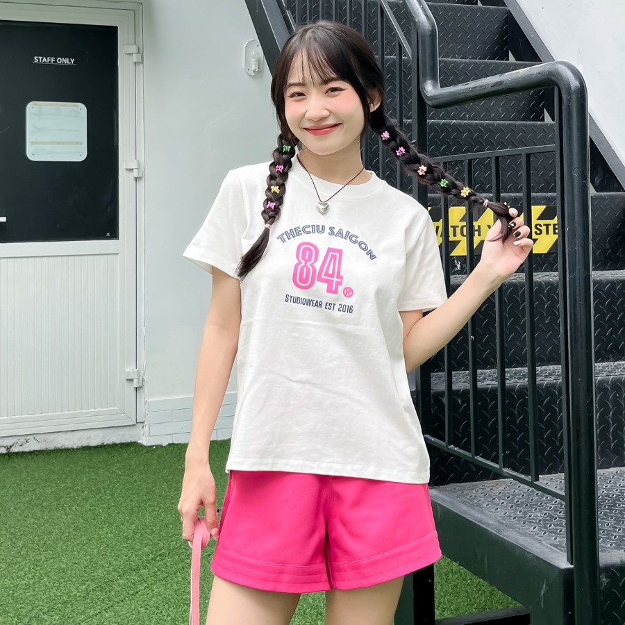 Match shorts with dynamic t-shirts