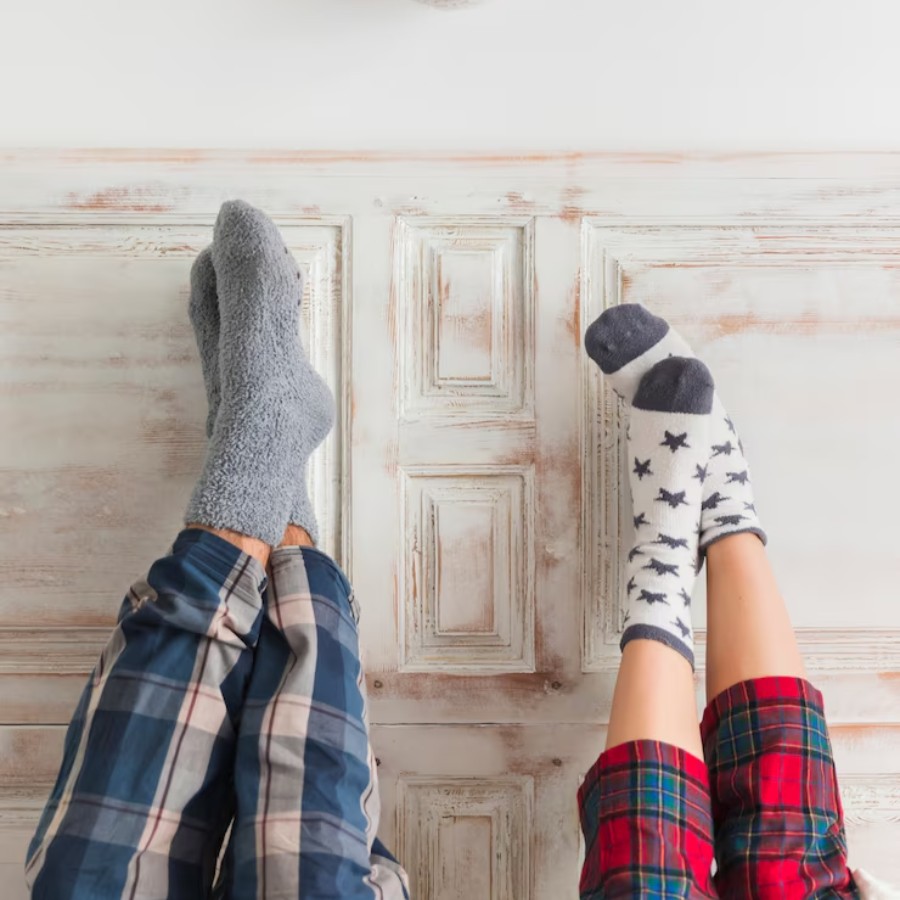 Choose socks with matching colors