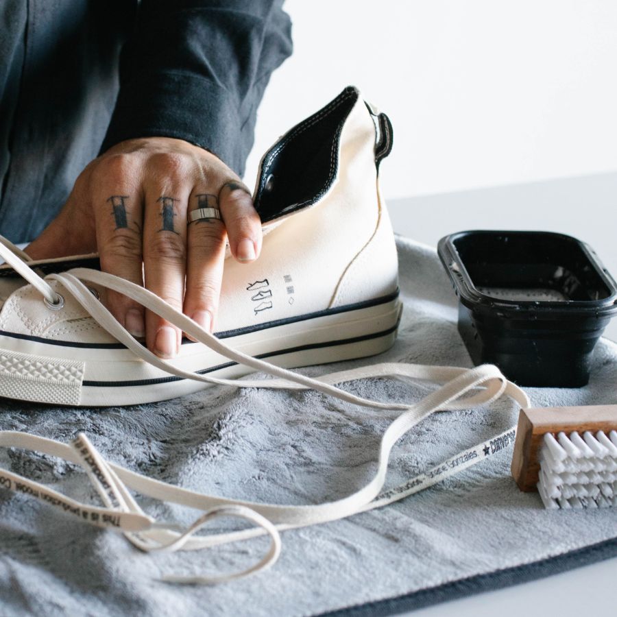 Prepare the necessary materials before cleaning shoes