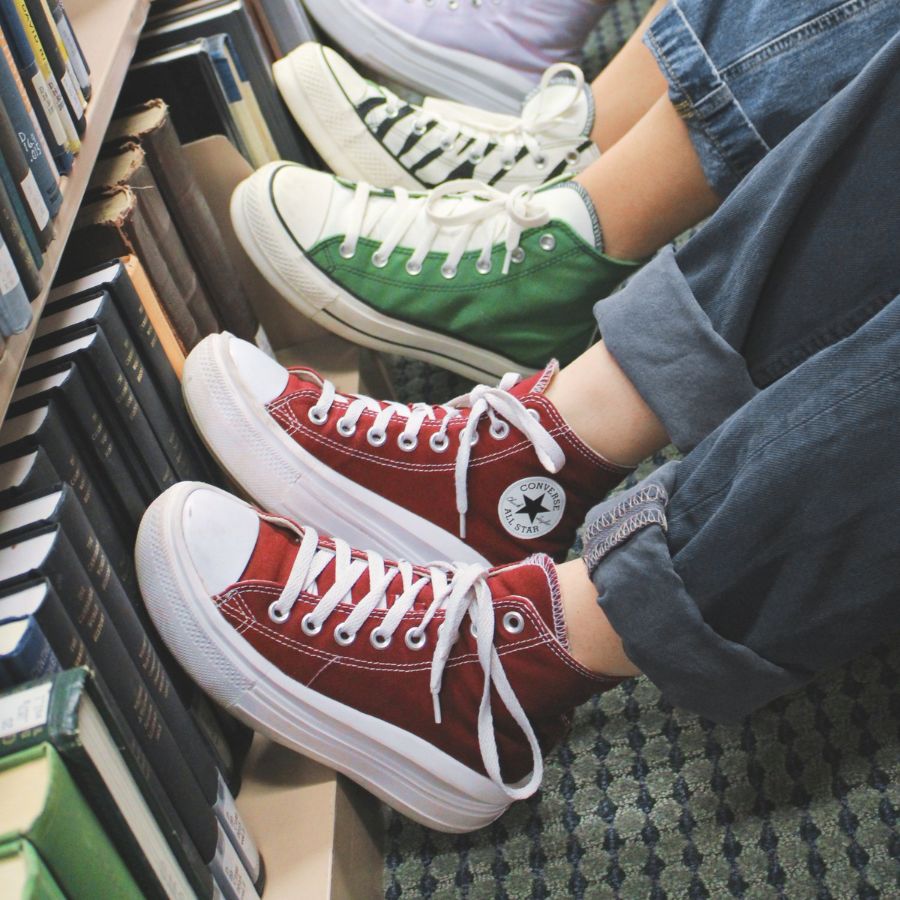 converse canvas shoes