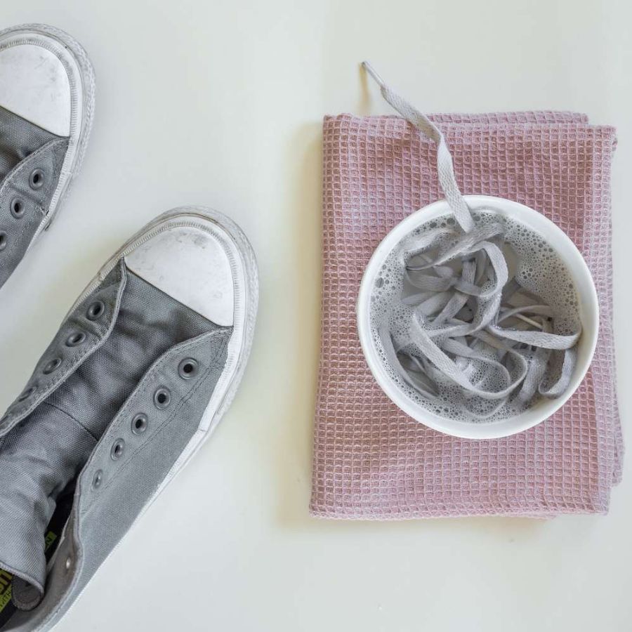 How to clean converse shoes properly
