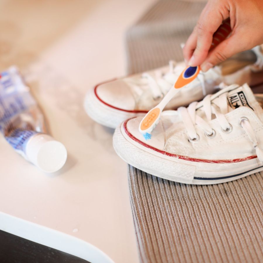 How to clean Converse shoes with toothpaste