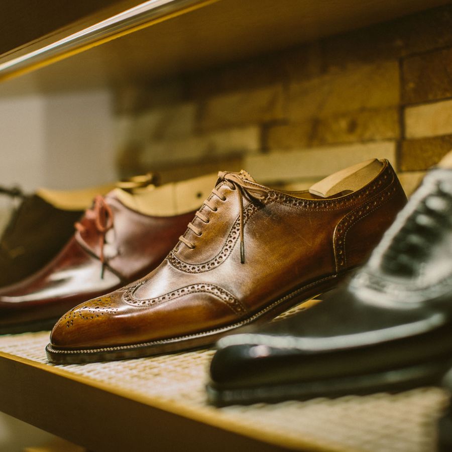 How to clean suede shoes
