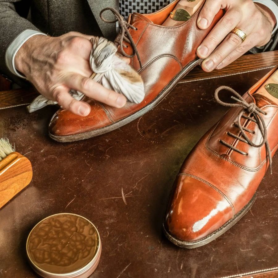 How to clean patent leather shoes