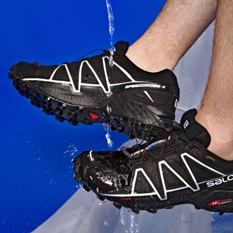 Waterproof shoes