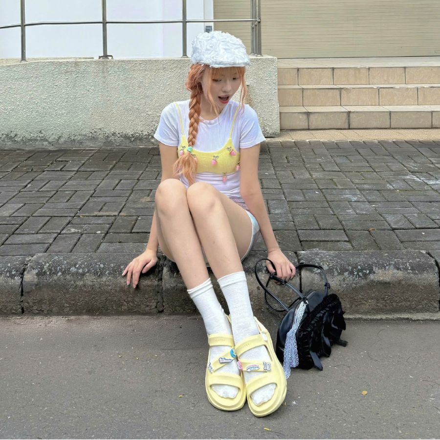 Yellow is a symbol of youth and dynamism.