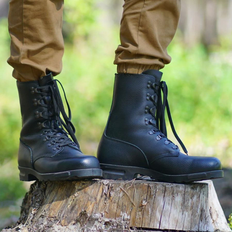 Combat boots