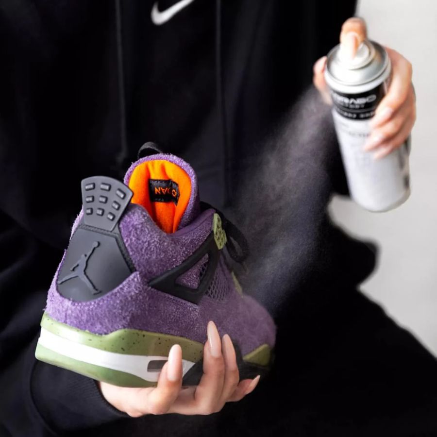 People who wear sneakers a lot should clean their shoes with nano bottles.